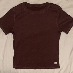 Vuori Women's Plum Short Sleeve Tee